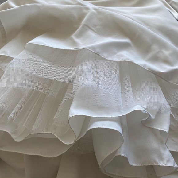 Wedding gown - Picture 11 of 14